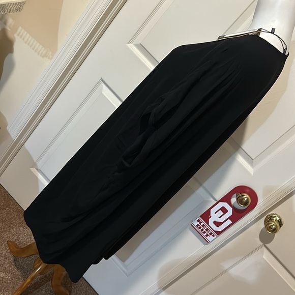 Vero Moda Short cuffed Sleeve Long Top. NWT. Size 22 - Picture 3 of 11